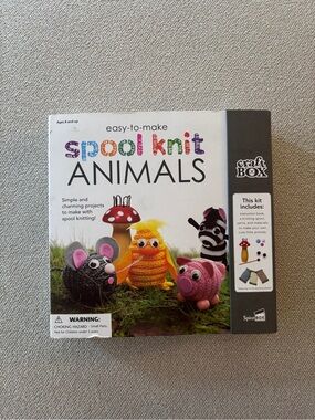 Spice Box Craft Kit Easy-To-Make Spool Knit Animals  Mouse Pig Zebra Chick 8+